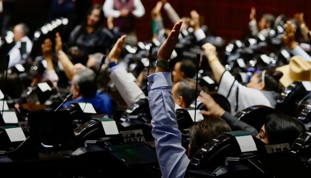 La diputada Verónica Martínez García (PRI) señala la necesidad de que el acecho sea reconocido como un delito que trasgrede la libertad de la víctima.