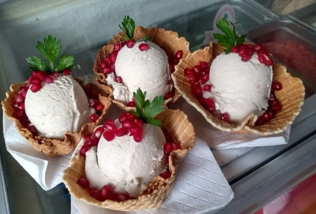 Para algunos la nogada es parte de las tendencias gastronómicas modernas, pero para otros llegan a ser aberraciones.
