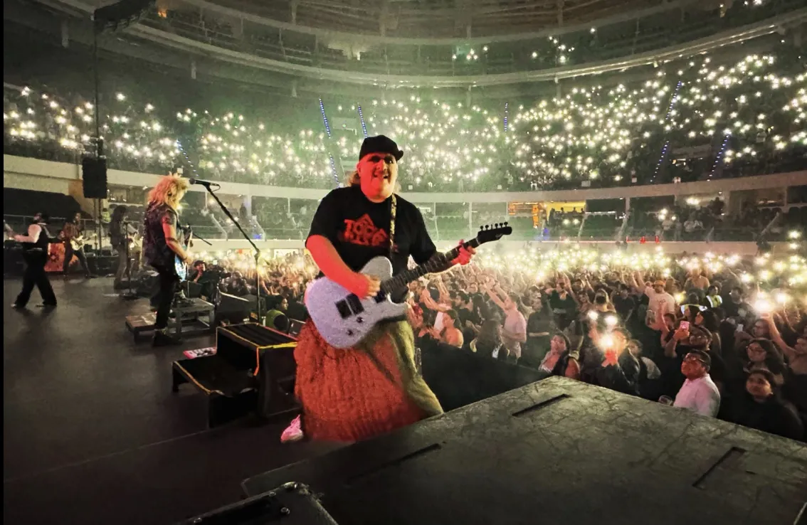 Quien fuera guitarrista líder de la banda Moderatto desde su fundación en 1999.