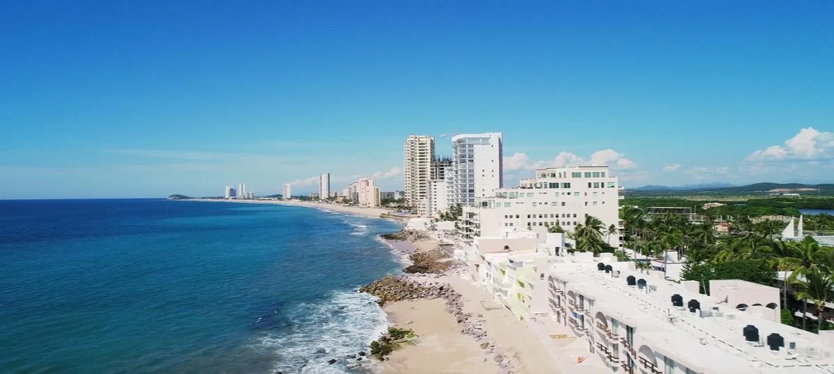 Si bien es cierto que la erosión costera es un proceso natural, en Mazatlán se ha agravado por el aumento del nivel del mar.