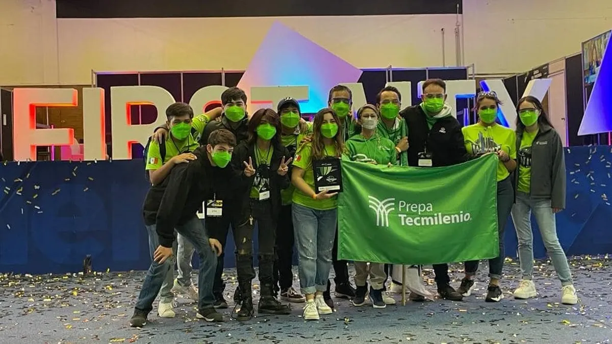Estudiantes ponen en alto el nombre de México y triunfan en el torneo FIRST Robotics Competition