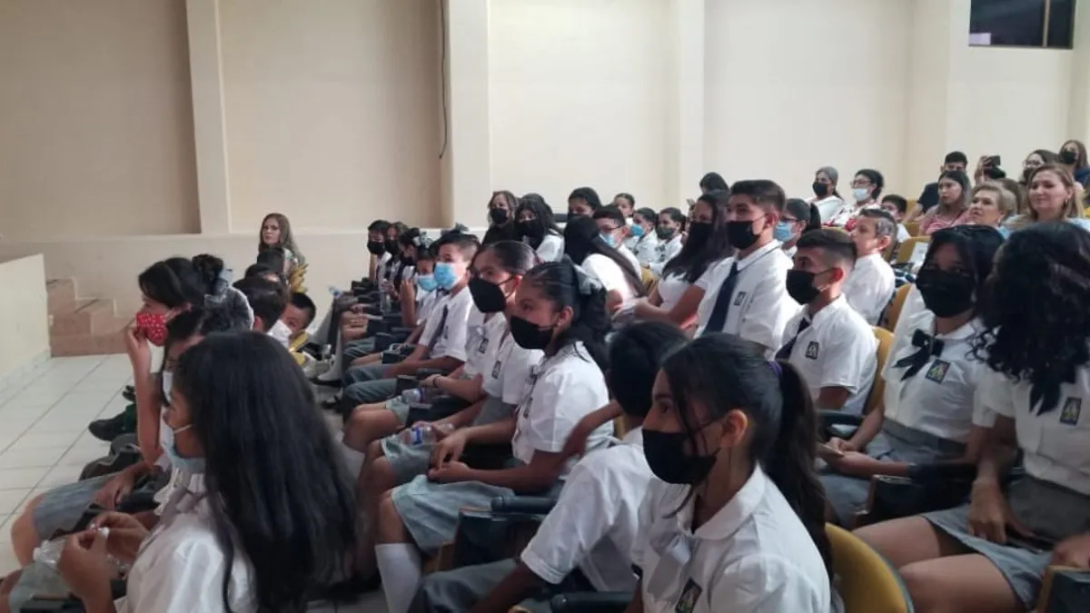 No todos apoyan los nuevos uniformes escolares gratuitos en Sonora