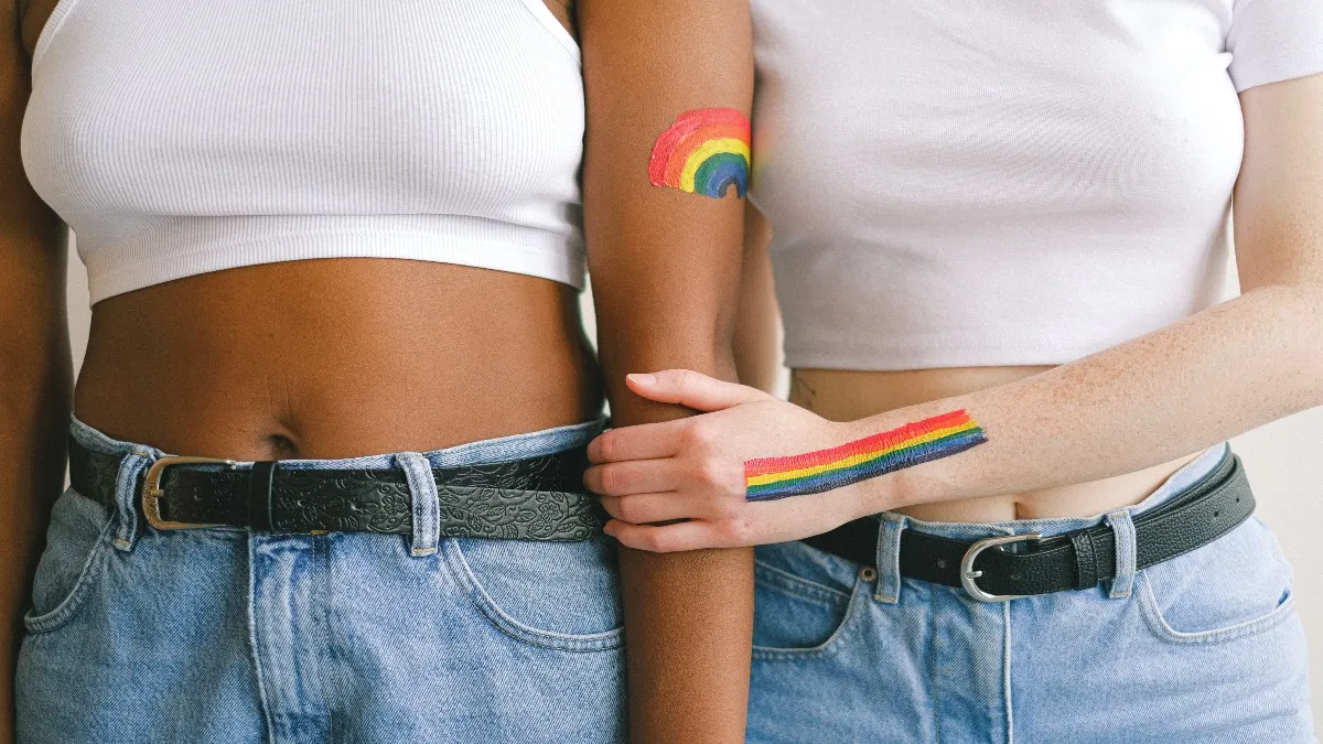 Cuando los derechos LGBT+ chocan con la religión y se encuentran en los tribunales