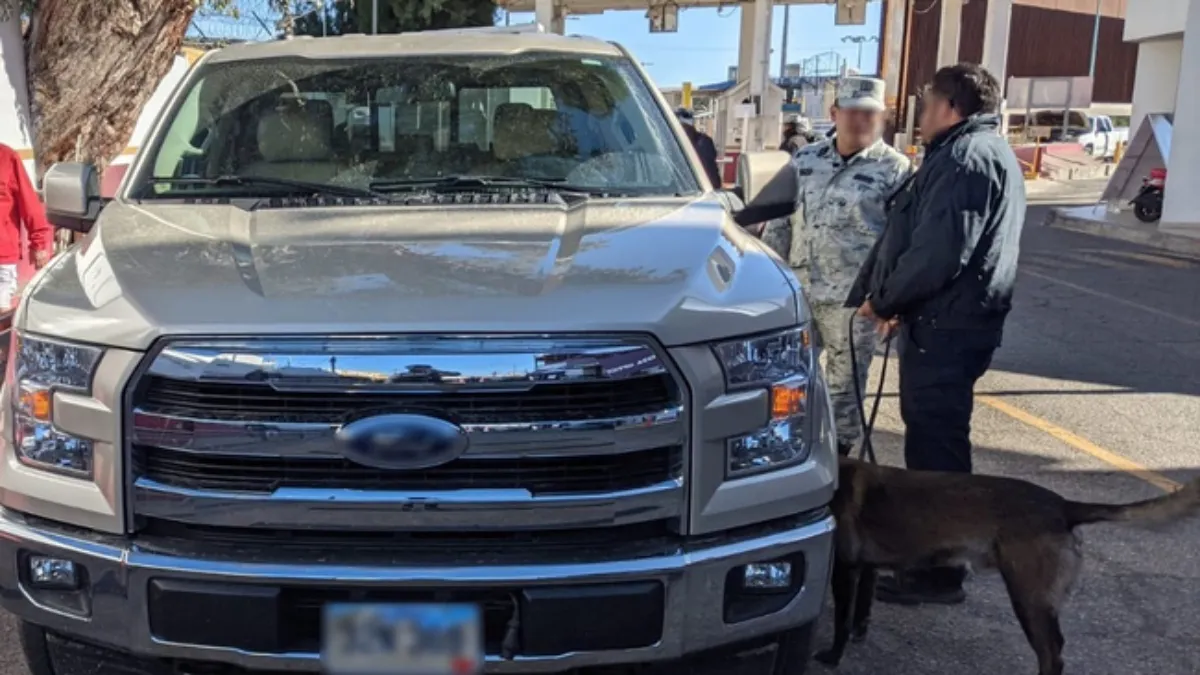 Dentistas, médicos y farmacéuticos pierden clientela por cruces lentos en Los Algodones