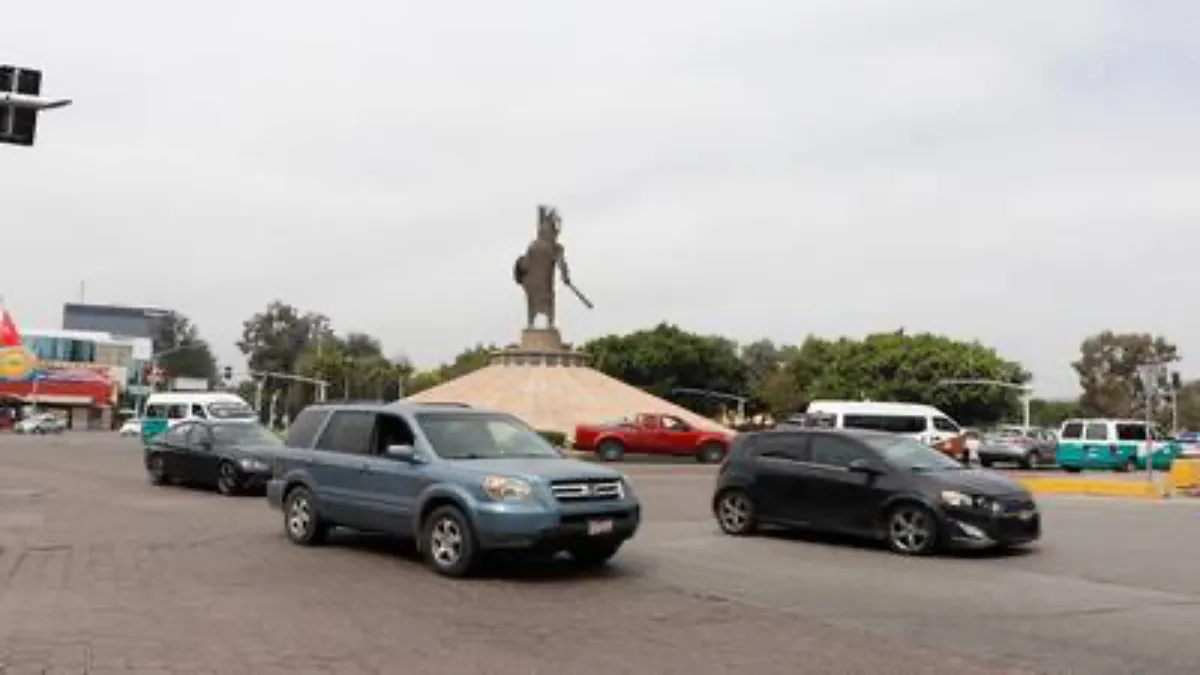 Autos chocolate con vidrios polarizados no podrán circular en Tijuana