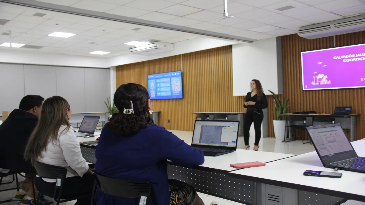SEDECO capacita a emprendedores jalicienses para impulsarlos a nivel mundial
