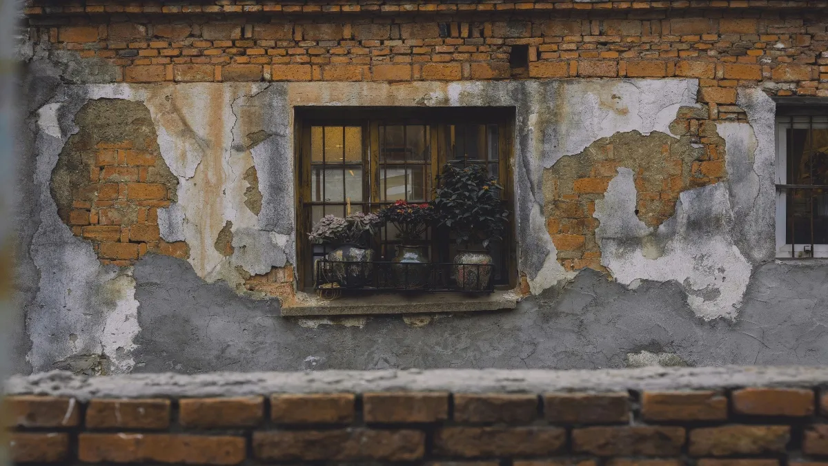 Existe un programa en apoyo a la ciudadanía para la restauración de algunos edificios y casonas.