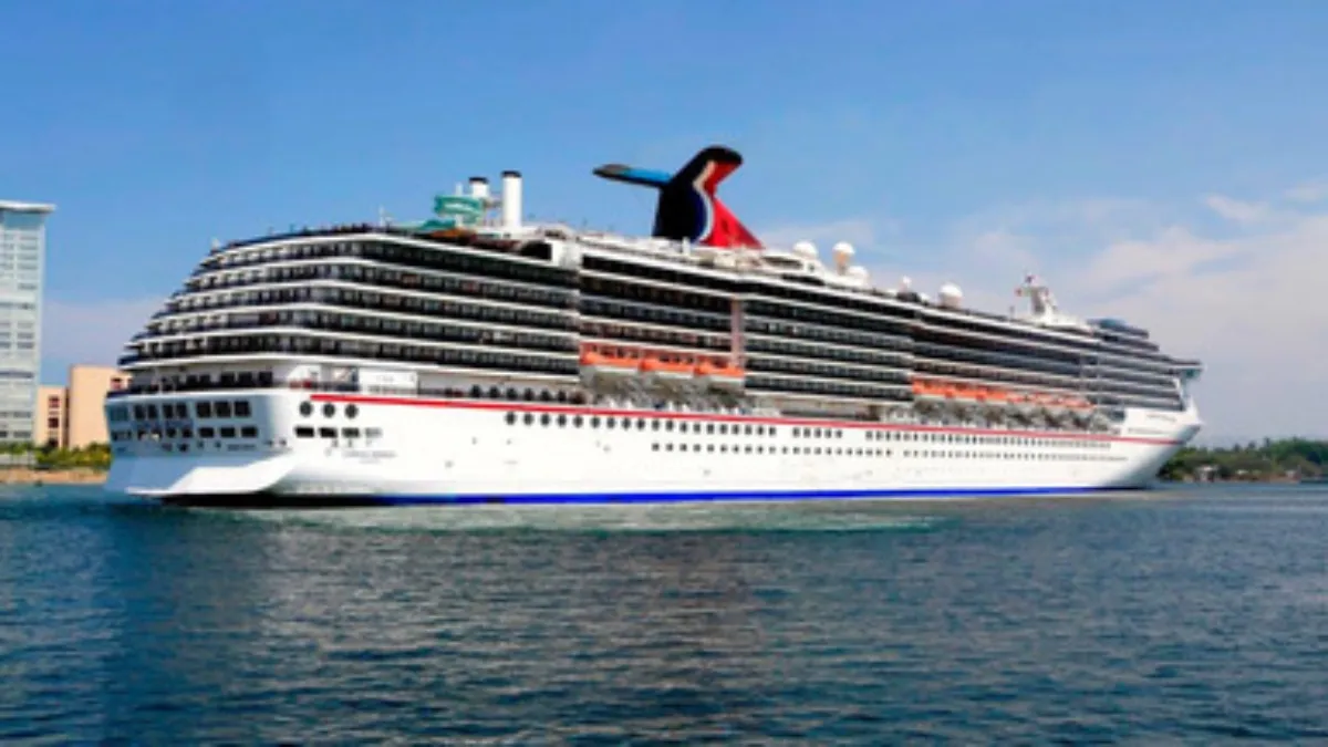 Entre los cruceros que viaja por la ruta del pacifico y pernocta en el puerto de Cabo San Lucas está el de la empresa naviera Norwegian Bliss.