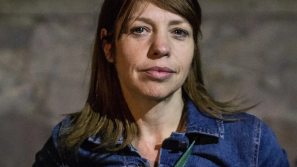De esta manera, “Tratado de invisibilidad” toma como punto de partida de una investigación realizada por la misma Luciana Kaplan.