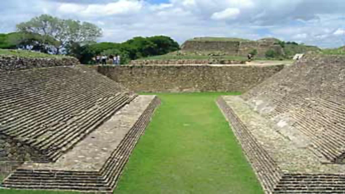 Monte Albán, en Oaxaca, ofrece recorridos con guías capacitados y sensibilizados.