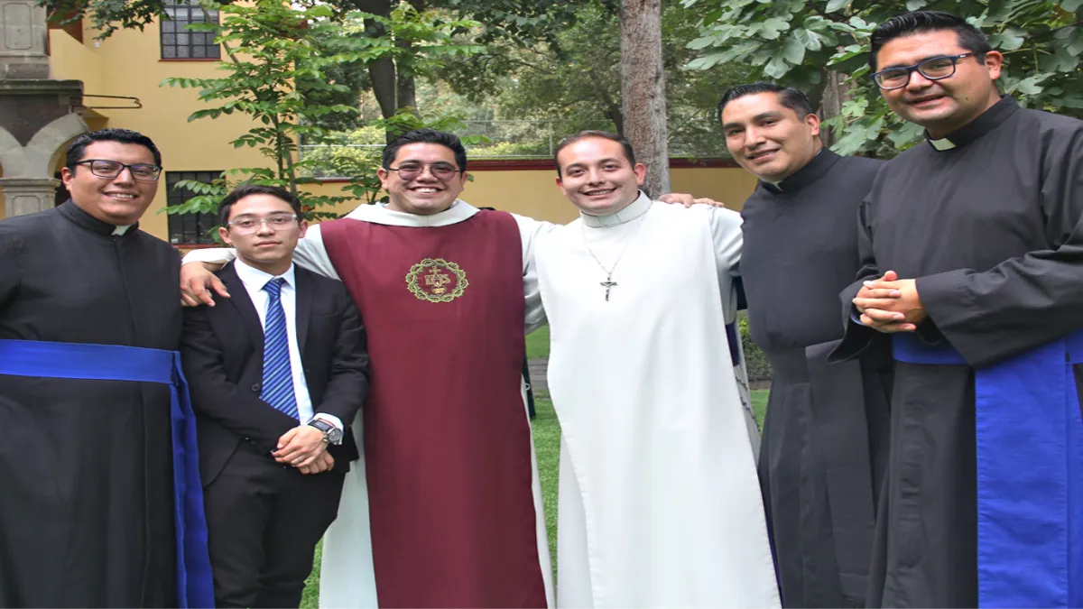 Por el hecho de ser sacerdotes les están quitando la vida.