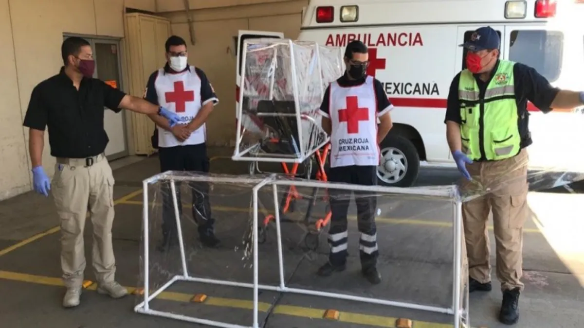 Ambos paramédicos hacen un llamado a la población para capacitarse en primeros auxilios.