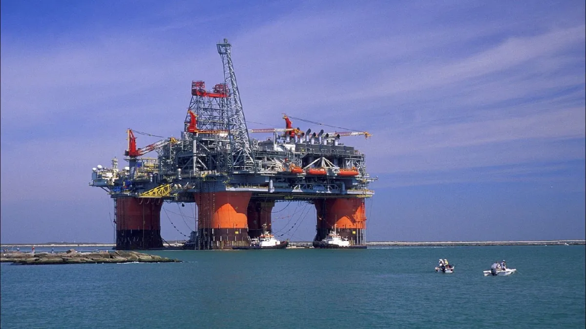 Invadieron las zonas de restricción cercanas a las plataformas petroleras en el Golfo de México.