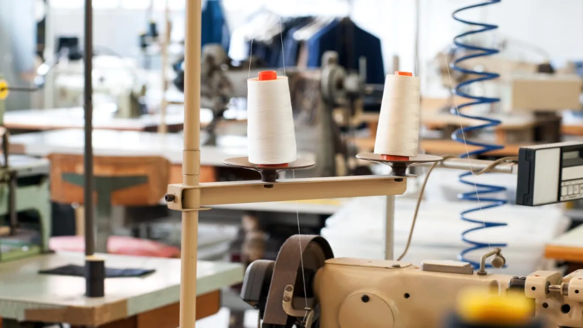 Para remediar la problemática que enfrenta la industria textil en la región.