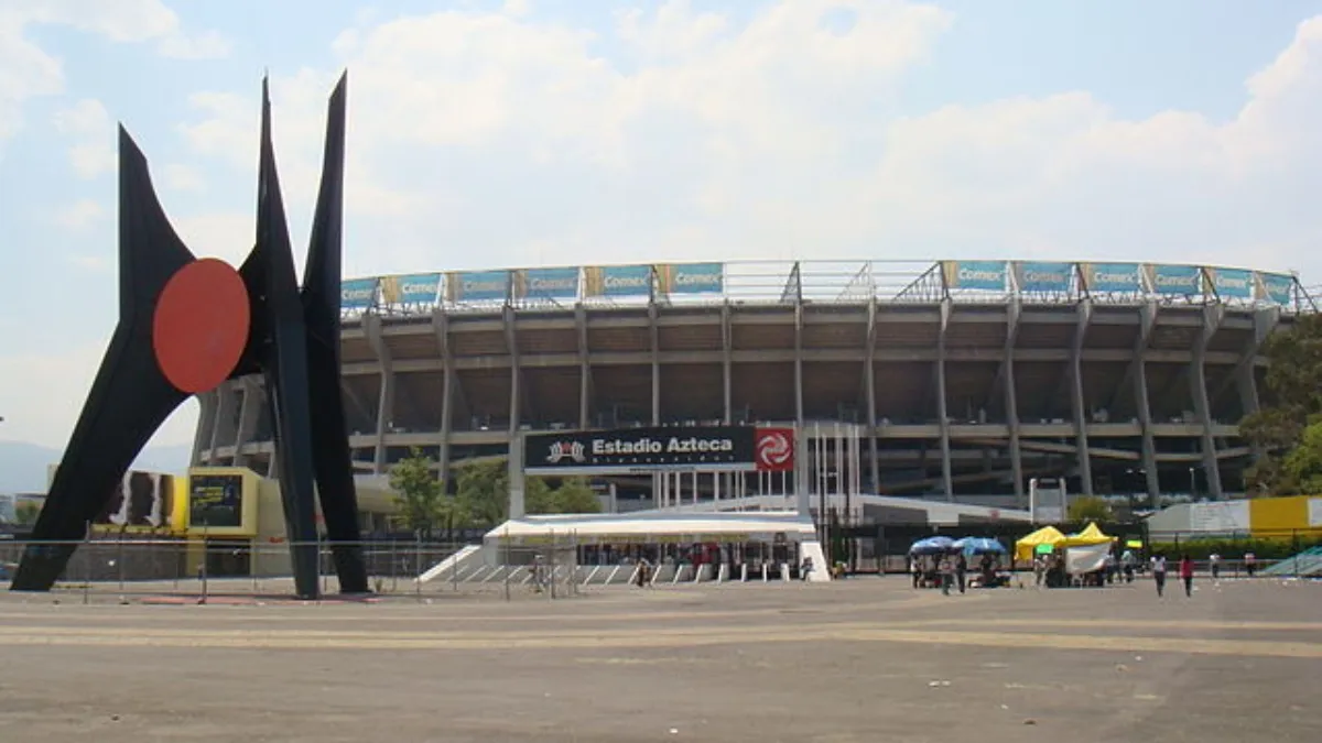 Identificar rutas de autobuses para conectar a la terminal con distintos puntos de la ciudad, como el Estadio Azteca.