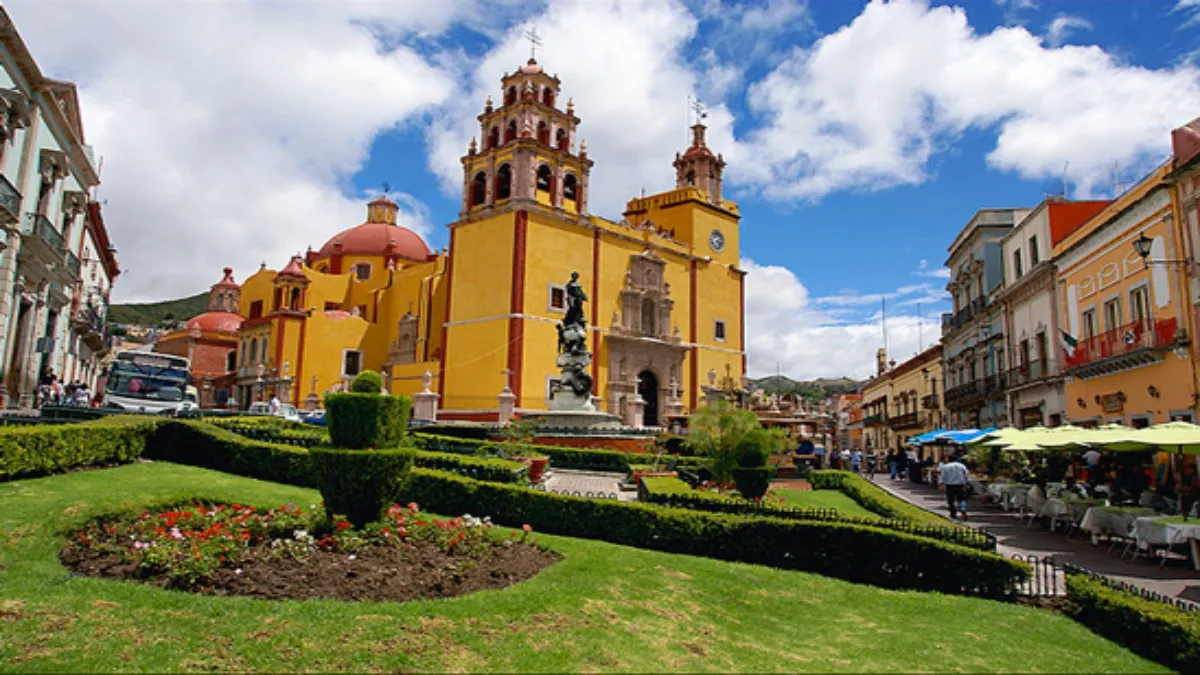 La primera línea de atención en la cadena de valor del turismo de Guanajuato.