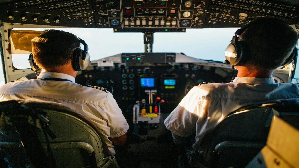 También podrías hacer examen en la Universidad Aeronáutica de Querétaro.