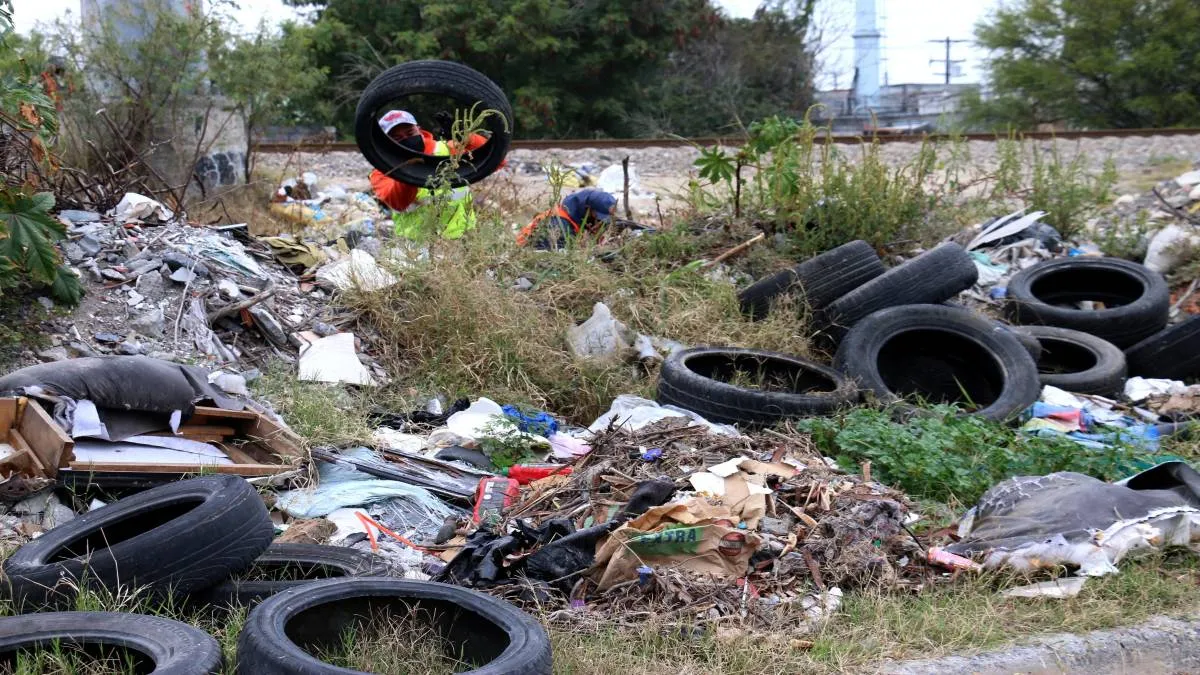 En la actualidad, las multas por tirar basura oscilan entre los cinco mil y 10 mil pesos.