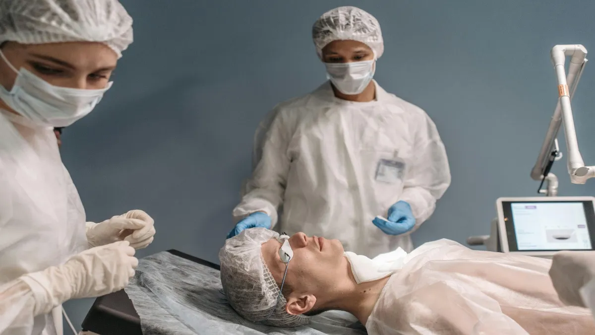 Incluso otros médicos que dicen que se ofrecen más de otros médicos para que vayan a demandarlos.