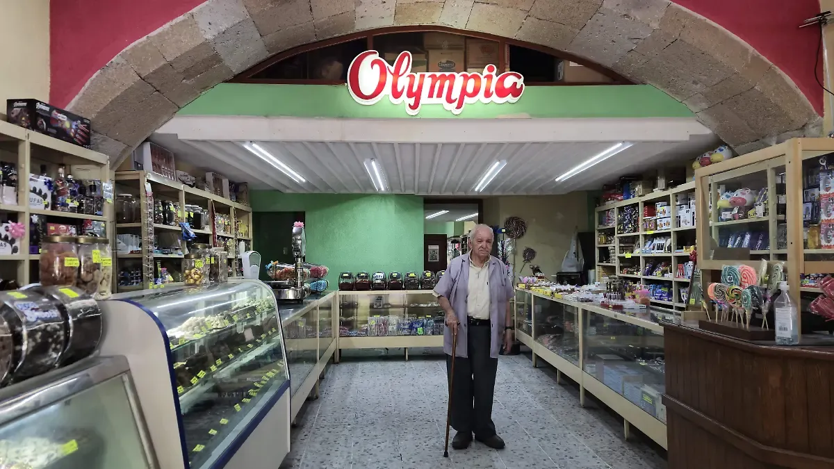 Mientras haya alguien que quiera volver a probar lo que ofrece, la Dulcería Olympia seguirá en pie.