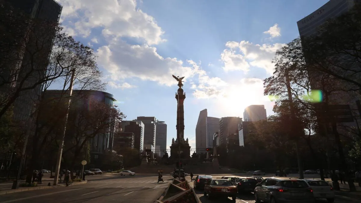 Para fortalecer su posición, Ebrard subrayó que México debe superar obstáculos internos.
