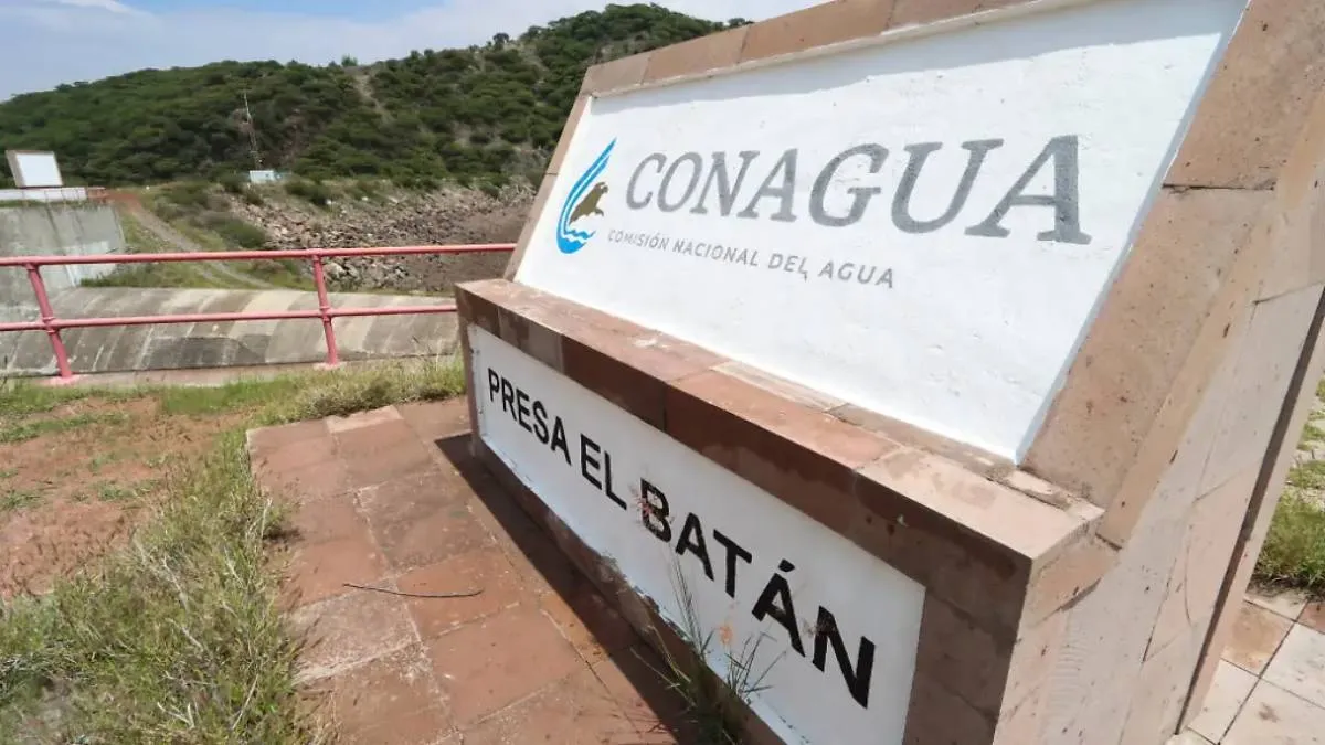 Asimismo, aclaró que con dicho proyecto no se privatizará el agua.