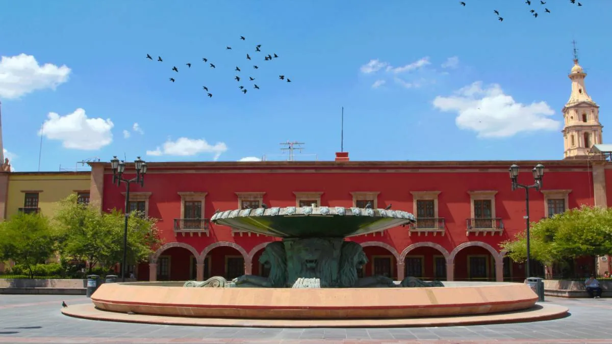 Y los bajos precios que ofrecen otros comercios han provocado el cierre de negocios de renombre.