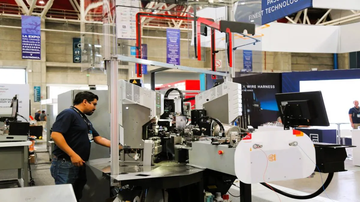 Otro elemento que puede provocar una recesión económica es la reducción de la jornada laboral de 48 a 40 horas semanales.