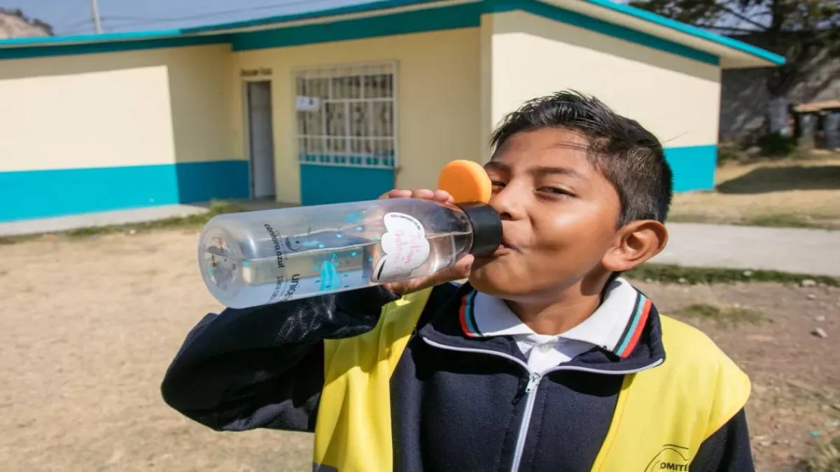 Donde las temperaturas alcancen los 40 grados con suspensión total de las labores educativas.