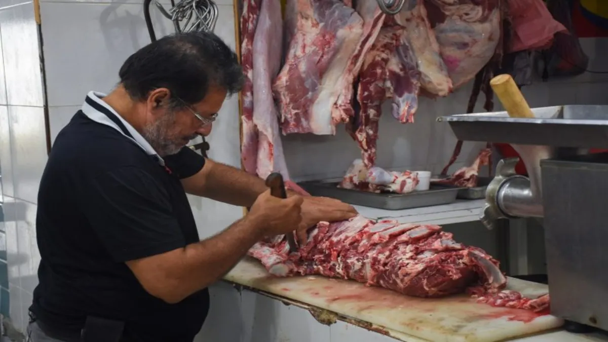 La carne asada podría alejarse aún más de las posibilidades de muchas familias si la tendencia continúa.