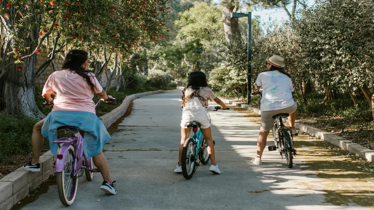 Aclaró que con la ciclovía no sólo serán beneficiados los ciclistas, sino también los vecinos y transeúntes de la zonas.