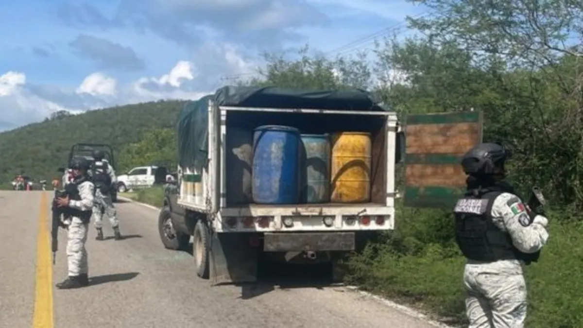 Fue el 27 de julio cuando la misma Fiscalía anunció el decomiso de 1.8 millones de litros de huachicol en Reynosa.