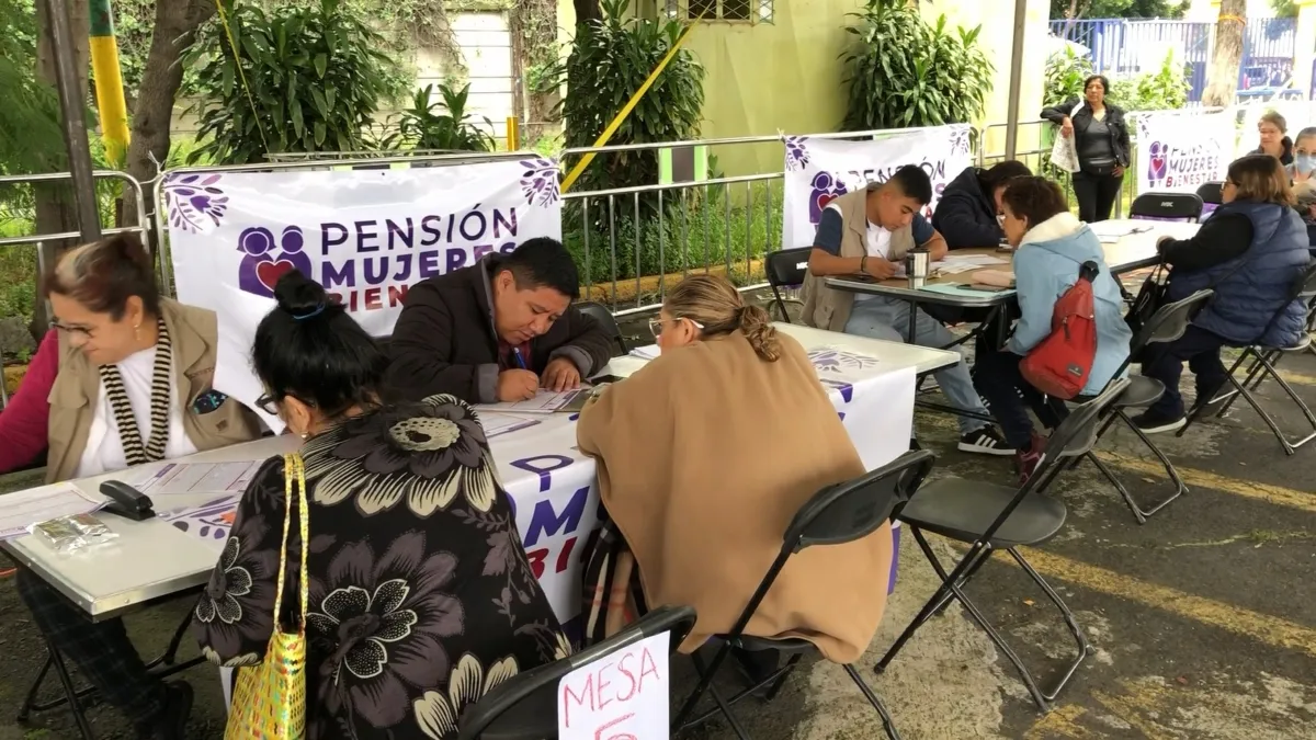 La pensión de adultos mayores representa el 60 por ciento del ingreso de las mujeres del decil más bajo.
