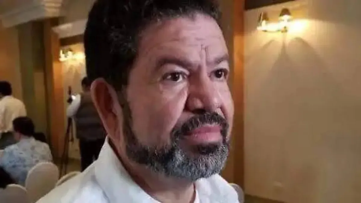 Aparte del secretario, acudirán a esta reunión la gobernadora del estado, María Eugenia Campos.