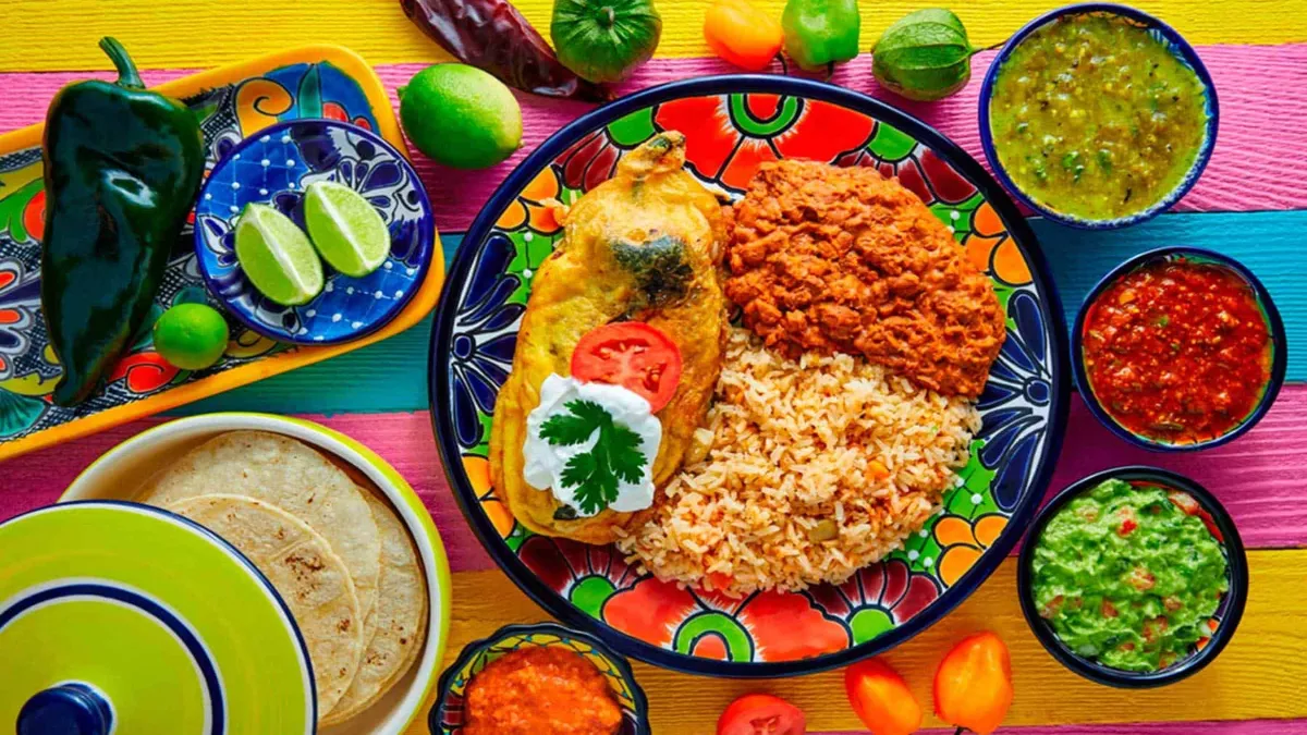Recordamos que las cocineras tradicionales enaltecen la comida de México.