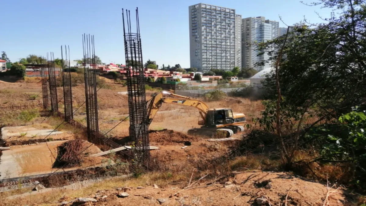 El Gobierno Municipal mantiene la revisión constante de licencias de construcción.