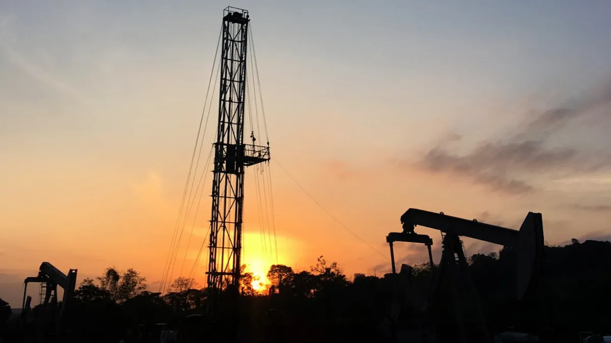 Además, permiten que la inversión directa de Pemex se oriente a activos estratégicos.