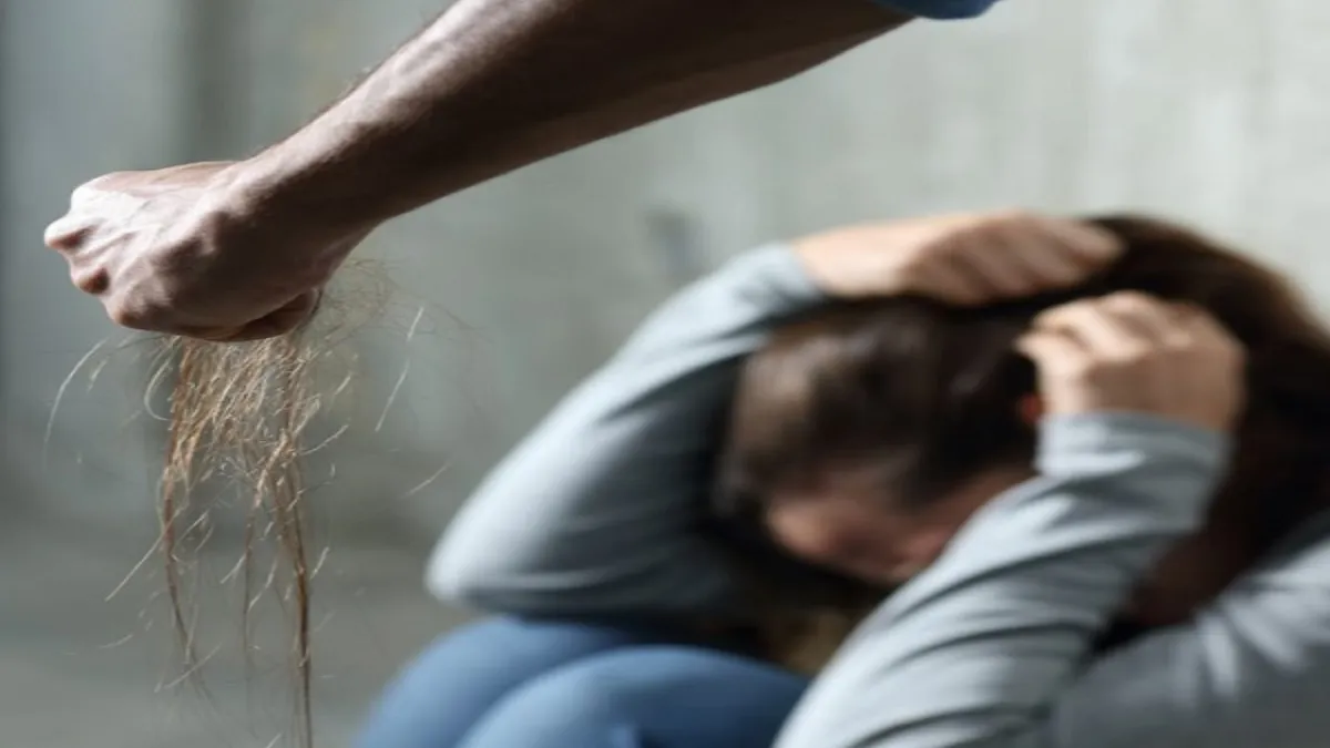 Esta cifra es otro recordatorio de que el entorno de violencia en que viven las mujeres jóvenes.