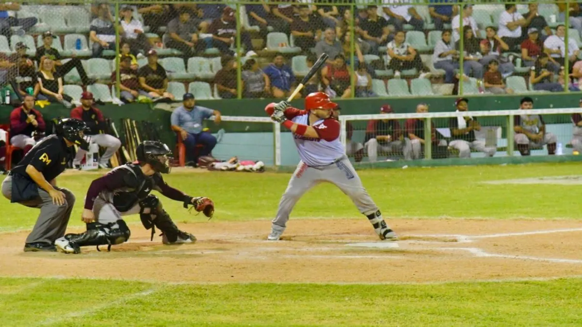 Diez años sin campeonato son demasiados para una plaza que respira beisbol los 365 días del año.