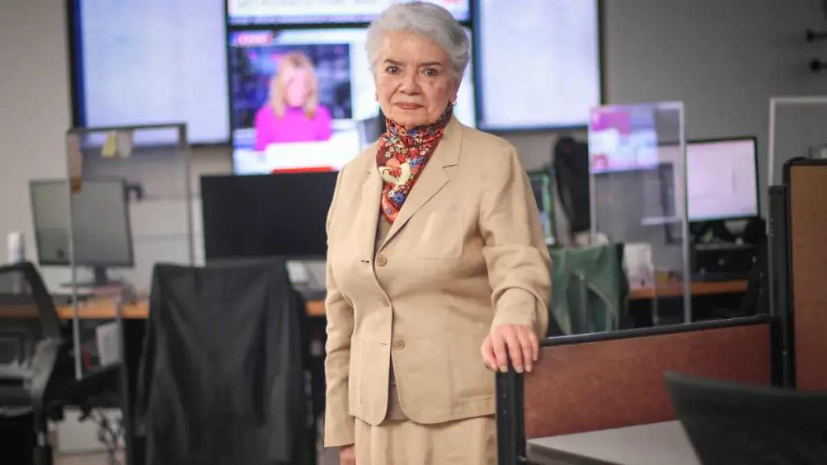 Esta reportera fue la primera en usar computadora para mandar su material informativo.