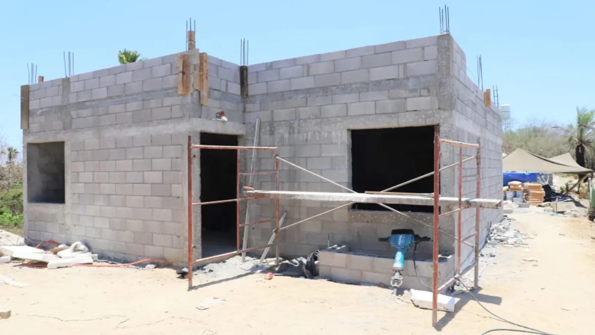 Con el fin de que las familias de bajos recursos no sigan esperando por un derecho básico como la vivienda.