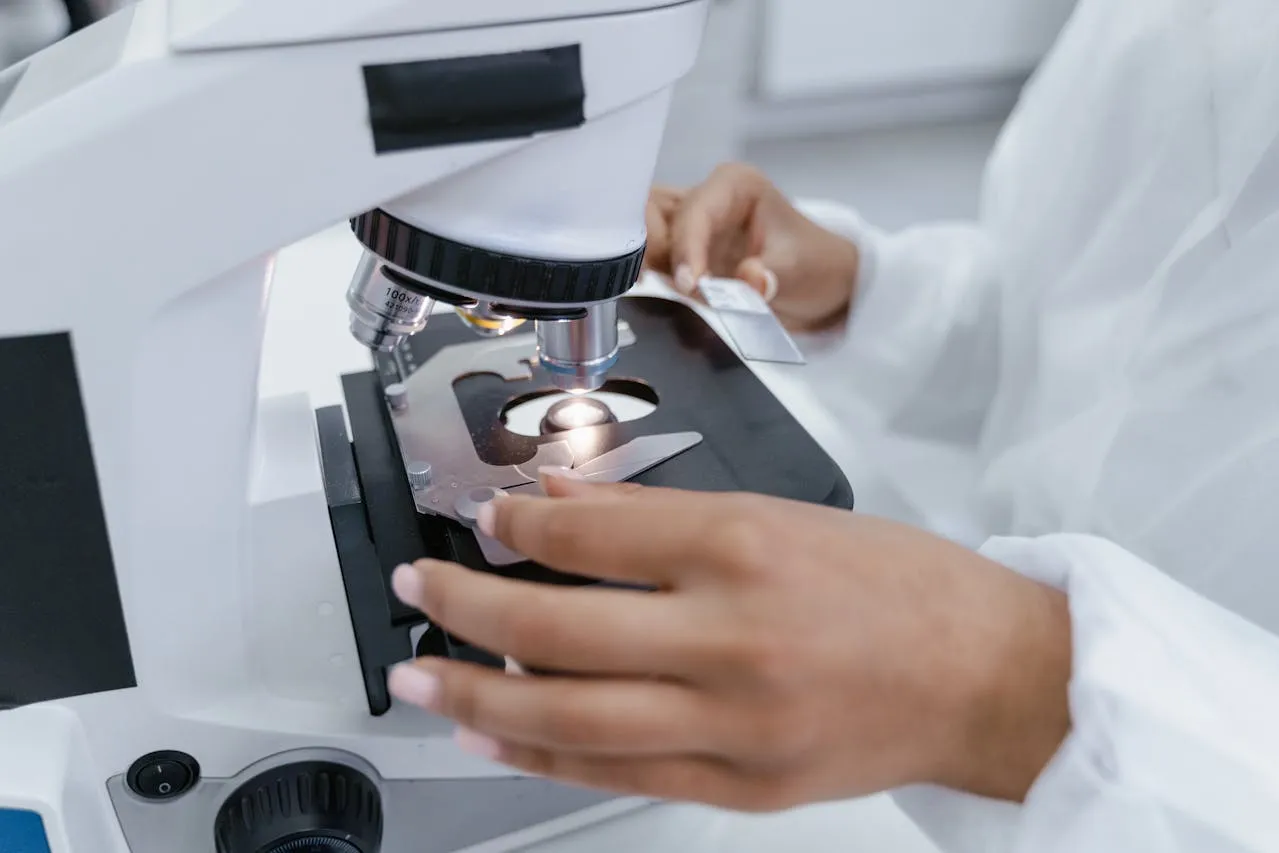 El Laboratorio ya concretó proyectos en áreas como transporte de nanofármacos, biosensores nanotecnológicos y biomateriales implantables.