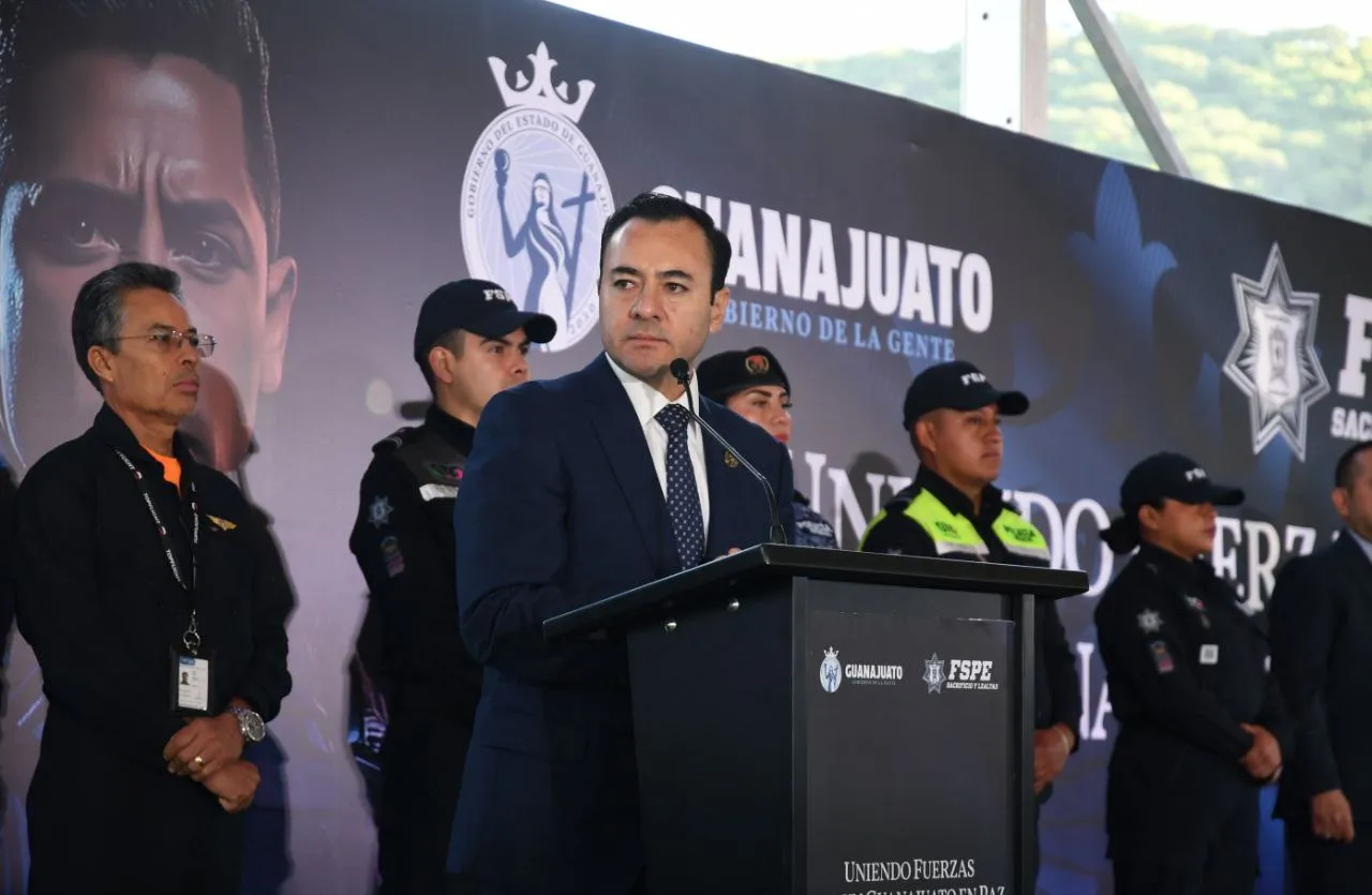 Si ustedes (policías) ya se habían ganado el reconocimiento y cariño de la gente, vamos por más.