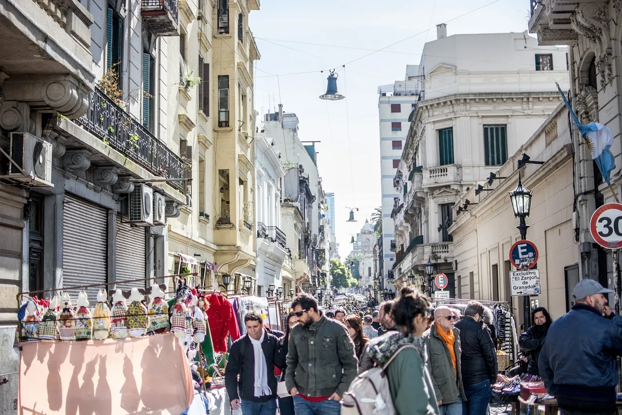 Los salarios en Argentina se habrían recuperado en los primeros 11 meses del año