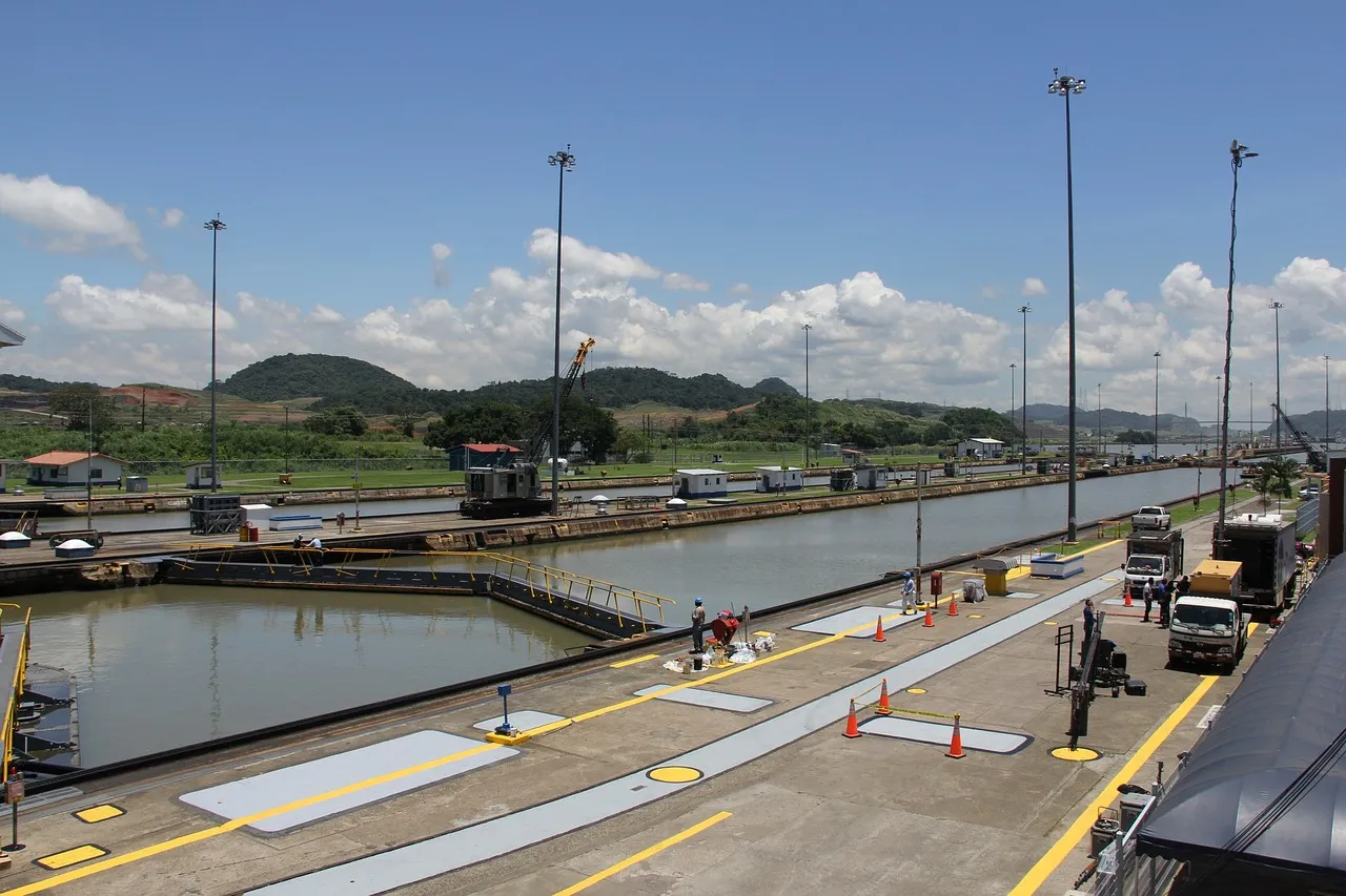El Canal de Panamá está comprometido con seguir sirviendo de una manera eficiente, segura y rentable.
