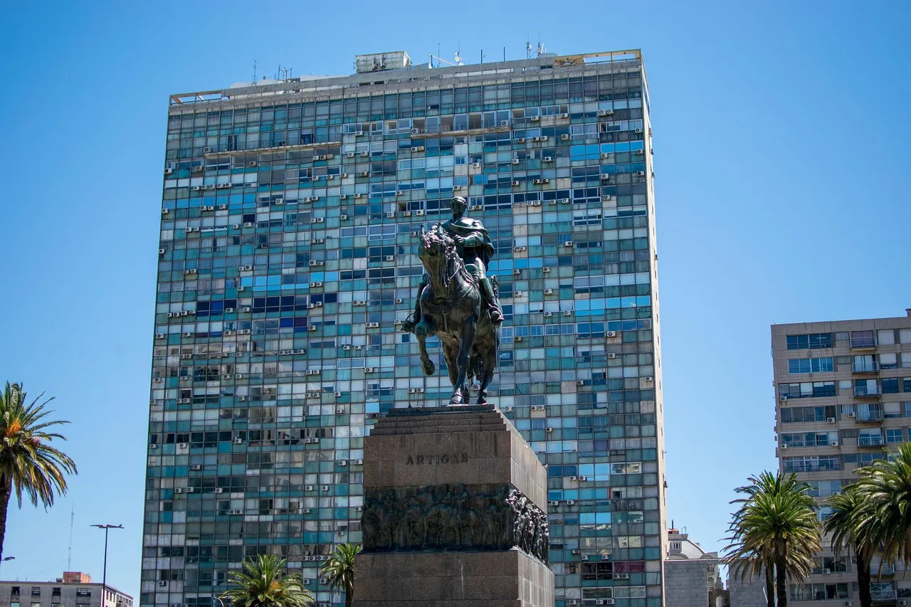 Para que Uruguay crezca a un 2 por ciento anual "es necesaria una inversión promedio del orden del 20 por ciento del PIB"