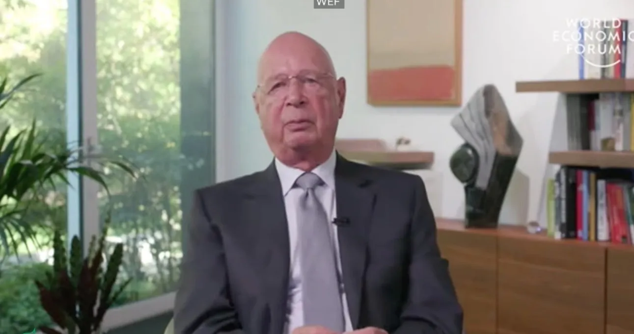 Hace días, el FEM anunció la renuncia de Schwab como presidente de la junta directiva.