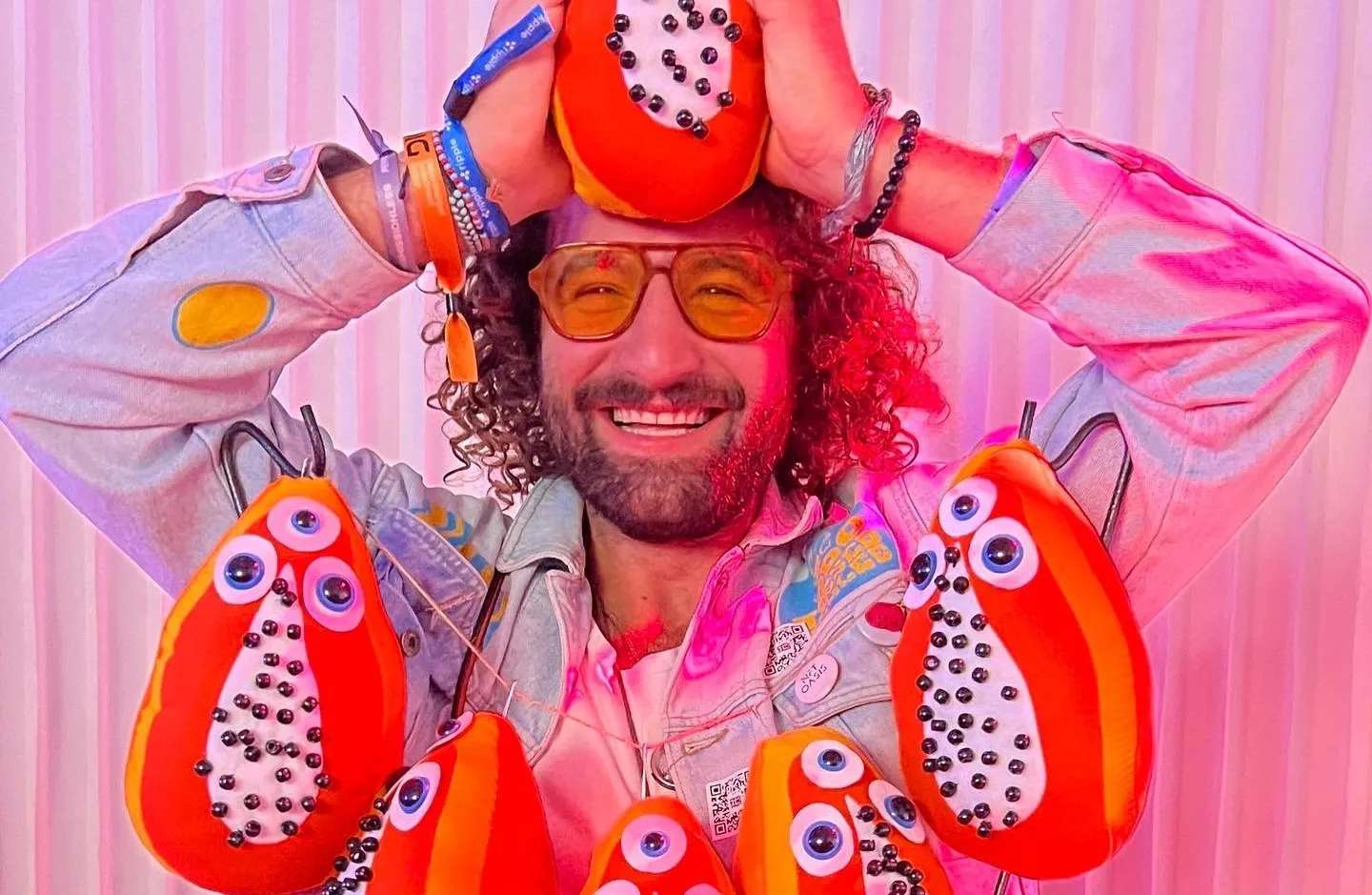 Alejandro Glatt: Su arte participa en la primera exposición en la Luna