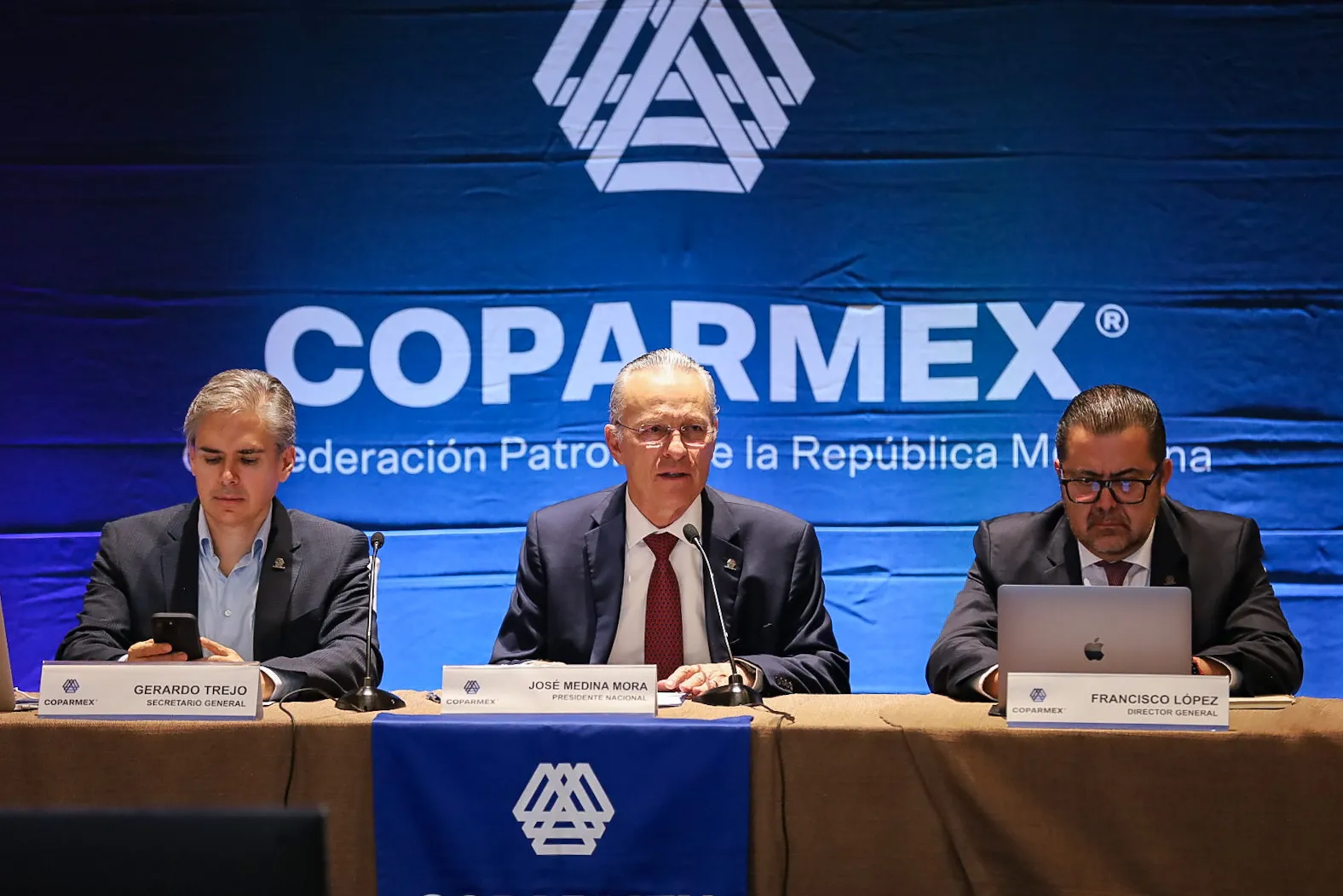 Es necesario aumentar la productividad antes de reducir la jornada laboral a 40 horas: Medina Mora