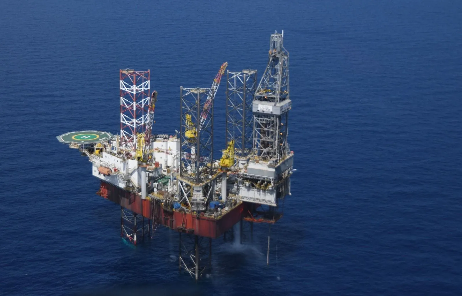 Por segunda semana integrantes del Frente Amplio de Subcontratistas de Pemex se reúnen a la salida de la carretera Cárdenas